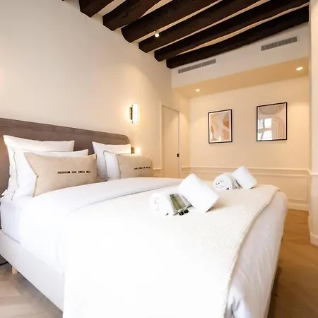 Appartamento Luxury One Bedroom Flat Near Le Louvre I Parigi